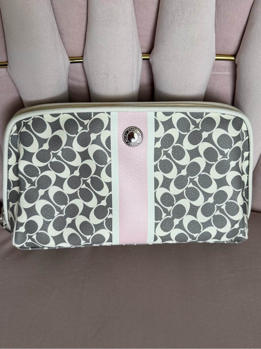 COACH Heritage Signature Stripe Cosmetic Bag 🩷